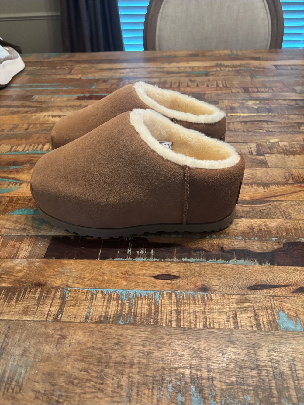 Women’s Brand New UGG Pumped Slide Mule SZ 8 Brown MSRP $150